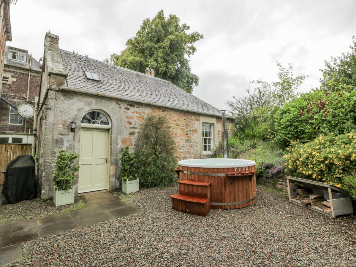 Trefoil Cottage Biggar Exterior photo